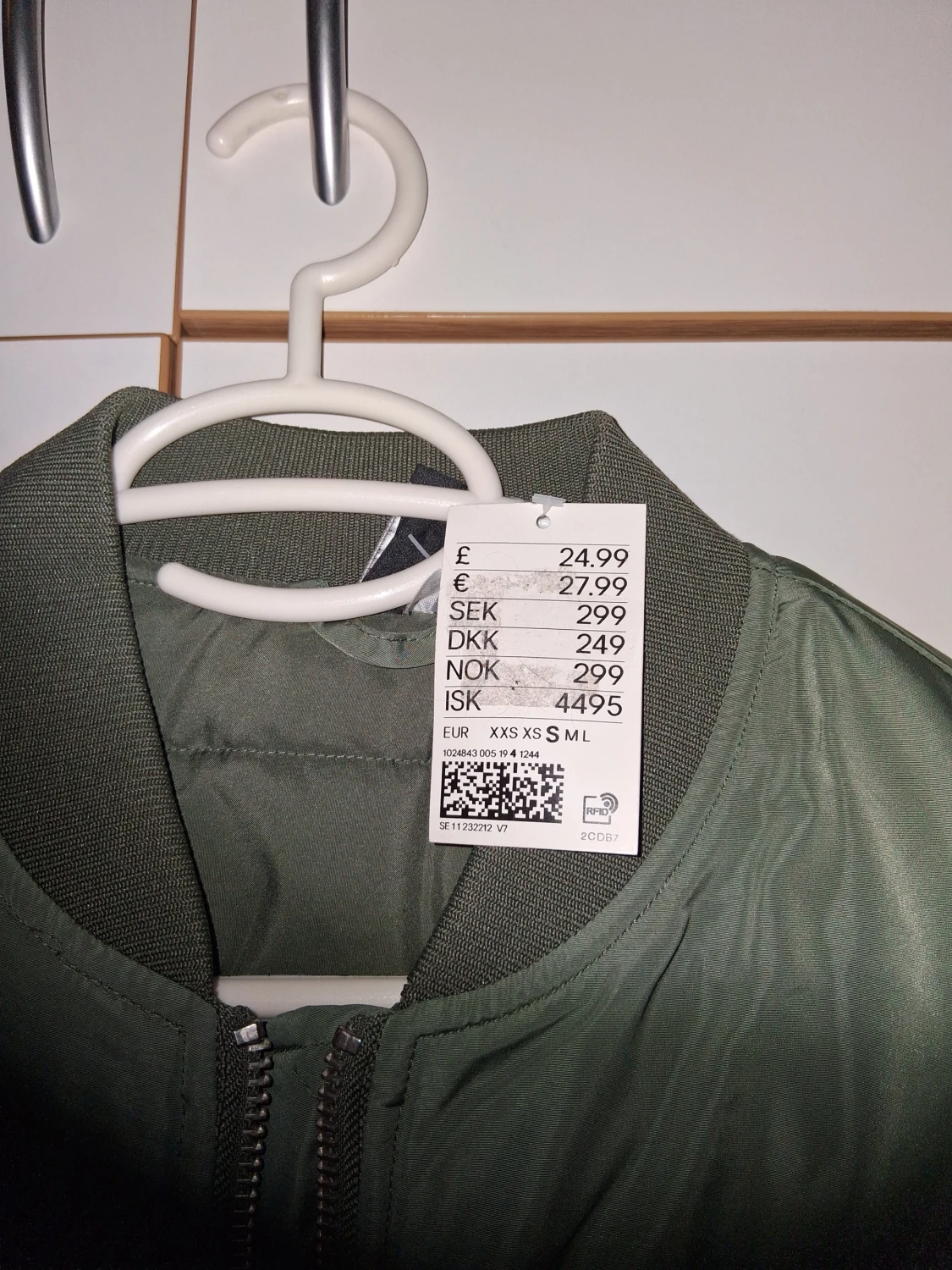 Grön croppad bomberjacka H&M - 2