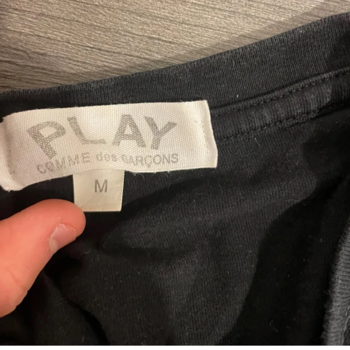 Svart t-shirt från Comme des Garçons - 1