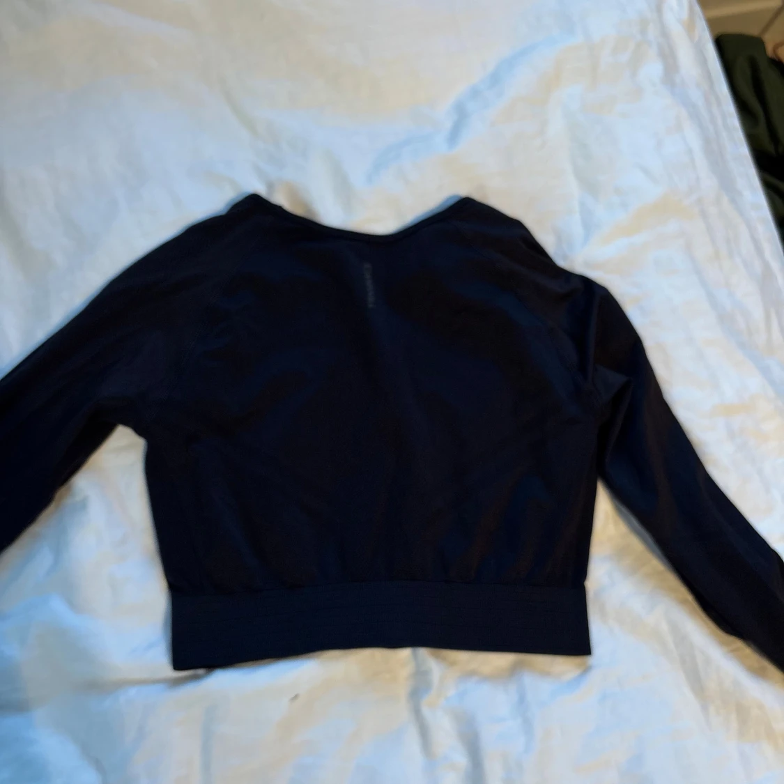 Svart croppad långärmad tröja ICANIWILL - 1