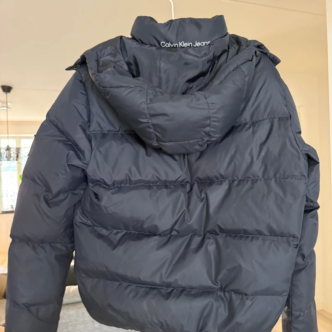 Svart pufferjacka från Calvin Klein - 1