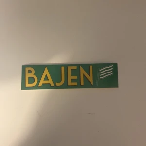 Hammarby klistermärken. 14 klistermärken för 12kr - Snygg Bajen klistermärke. 14 klistermärken för 12kr🙌 in och köp. Forza Bajen!💚🤍💚
