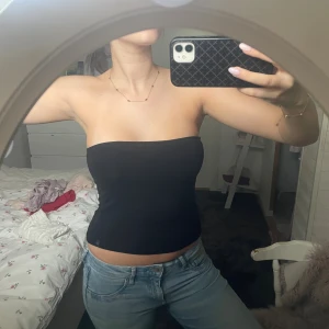 Tub top  - Använt få gånger, kontakta mig för fler bilder❤️❤️