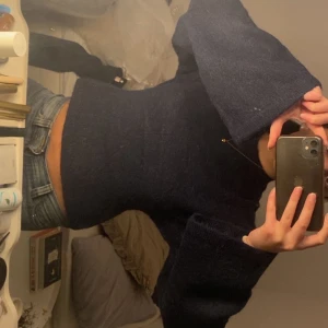 Stickad tröja - Säljer denna super gulliga stickade tröjan eftersom att den inte satt som jag ville!💗 Helt ny med prislapp! Kan posta samma dag köp genomförs!