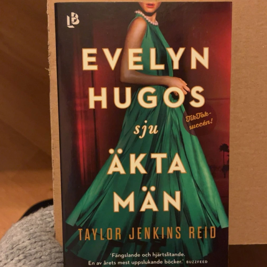 Evelyn Hugos sju äkta män