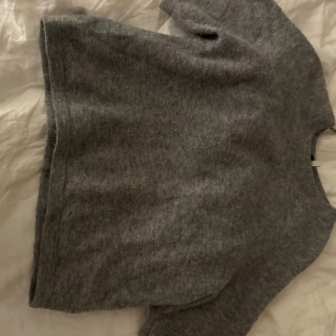 Grå stickad tröja & Other Stories - 2