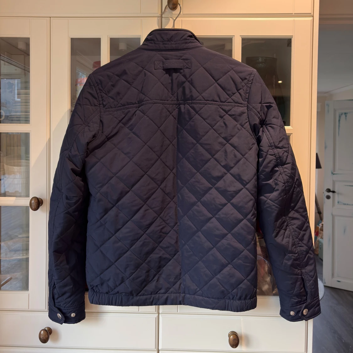 Mörkblå quiltad jacka Gant - 1