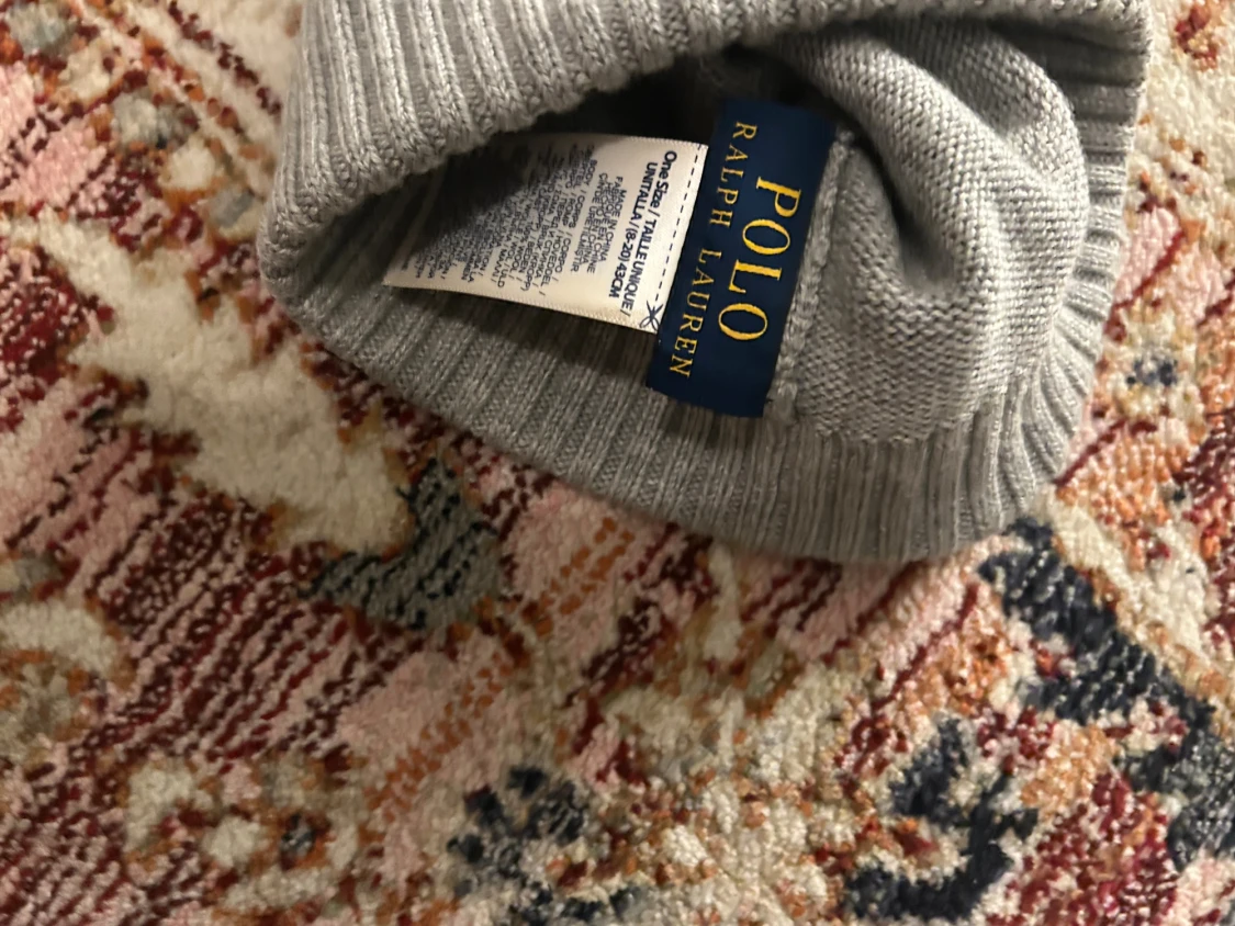 Grå stickad mössa från Polo Ralph Lauren - 1