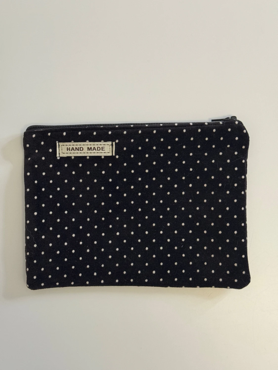 Handgjord necessär av second hand tyger