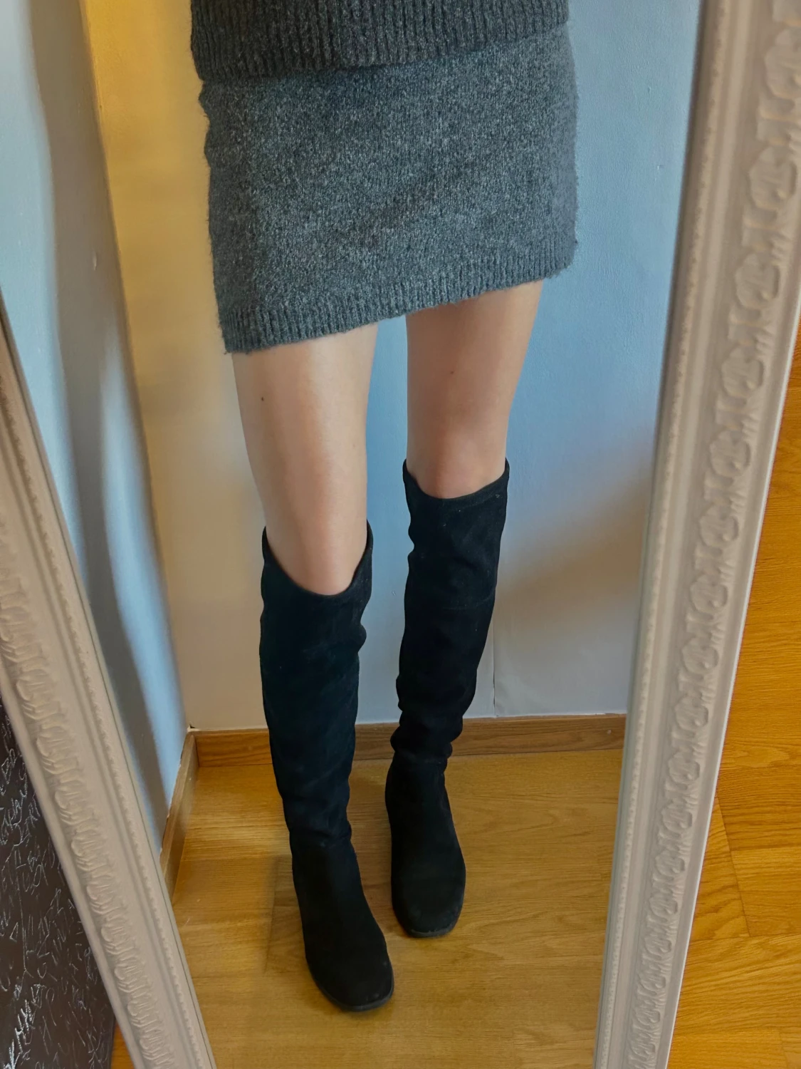 Svarta overknee boots i mocka