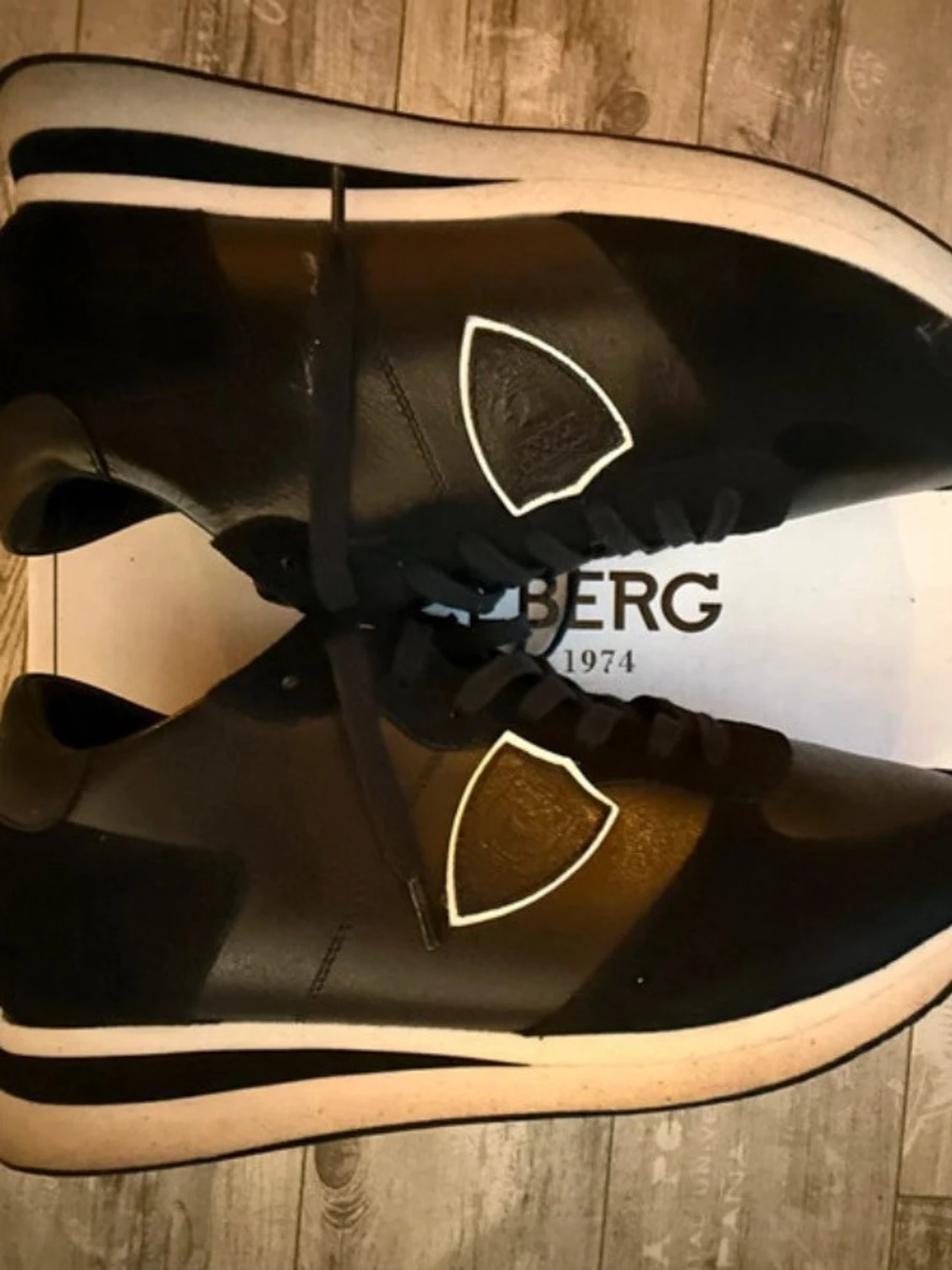 Svarta sneakers från Philippe Model - 1