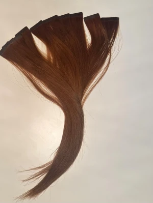 Myextensions äkta premiumlöshår - Säljer mitt äkta remy tape-löshår från MyExtensions i fint skick. Perfekt om du vill ha längre eller fylligare hår!  • 10 slingor totalt • Kan färgas (men testa gärna på en slinga först) • Kan återanvändas flera gånger • Nypris över 2000 kr. Lagt ut på flera sidor – först till kvarn!