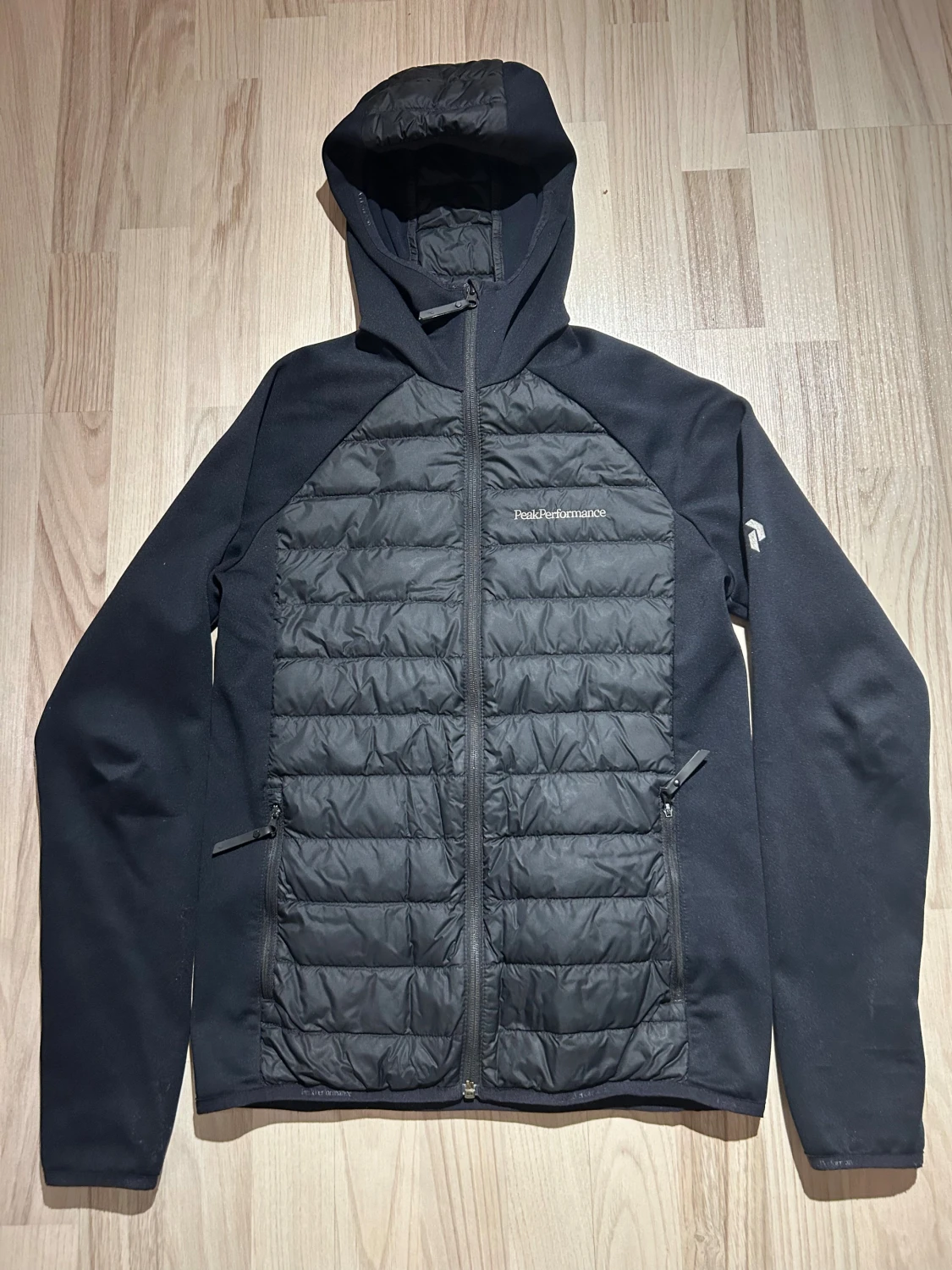 Mörkblå cardigan Peak Performance S