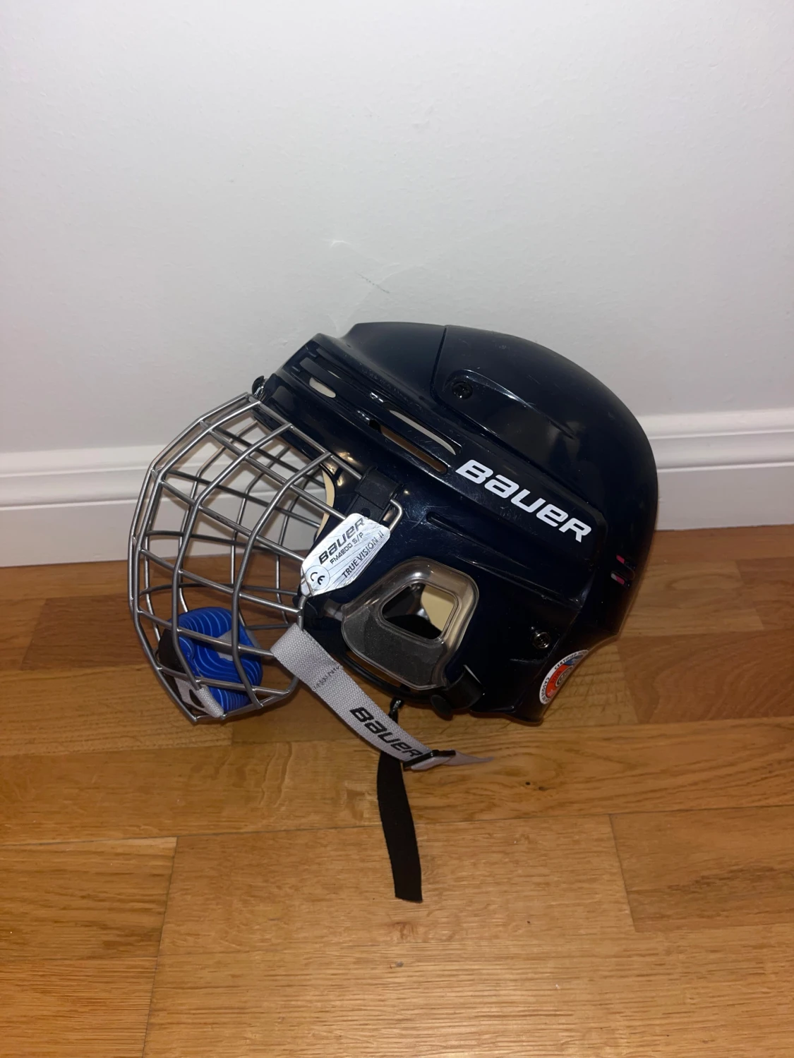 Ishockey hjälm från Bauer