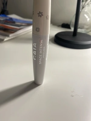 Caia space intense mascara - Mascara från Caia som aldrig kommit till användning! Hör gärna av dig vid frågor och köpt helst med Instabox 💞