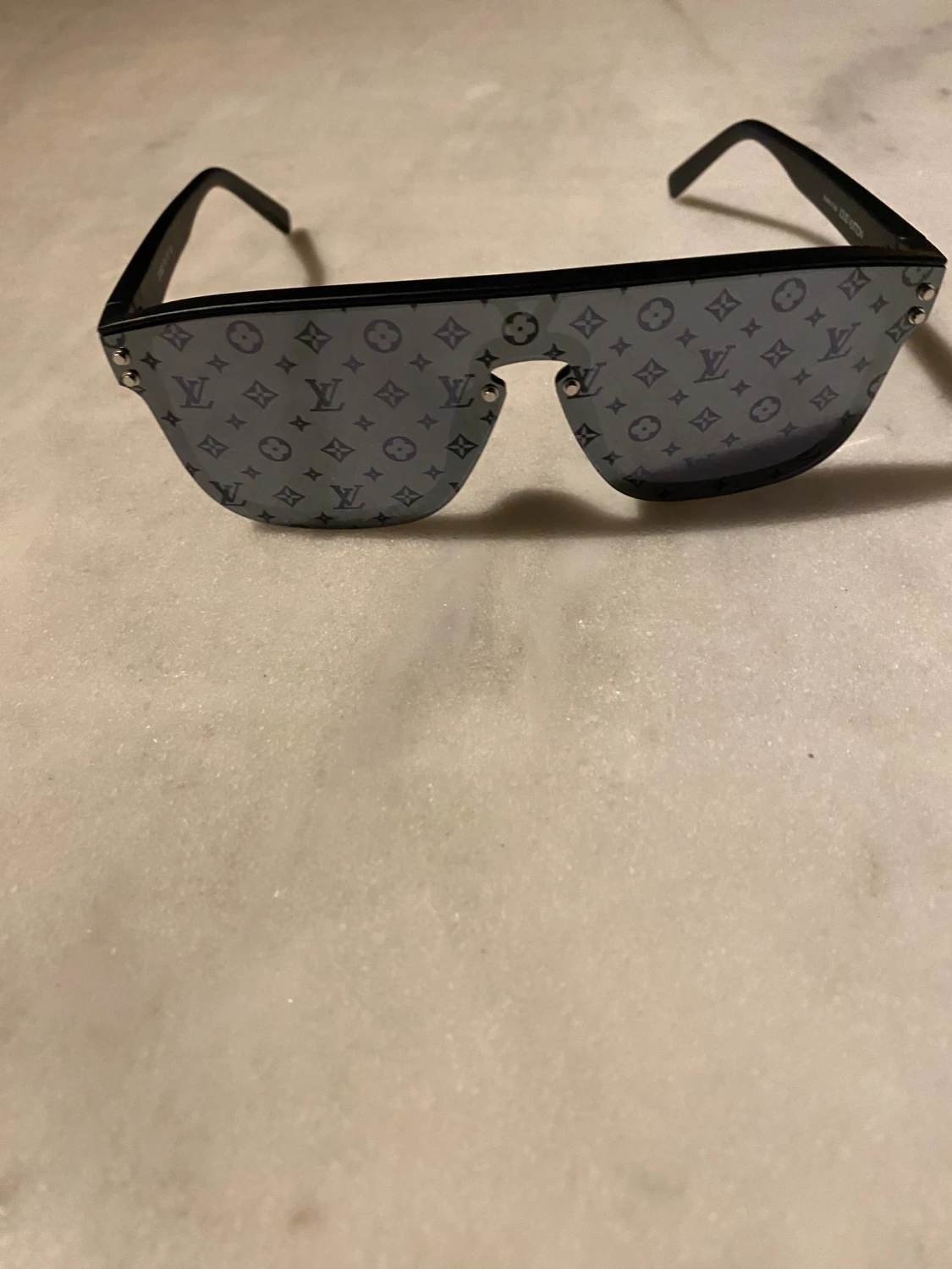 Lv solglassögon svart