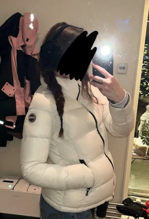 Colmar jacka  - Vit dunjacka från colmar. 