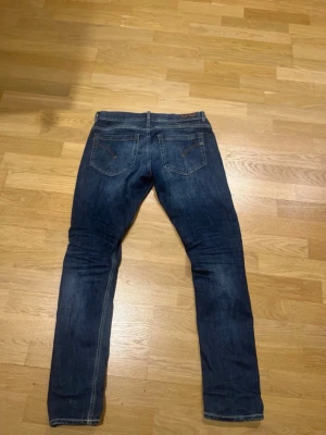 George dondup jeans - 32/32. Riktigt snygga med fabrik slitning