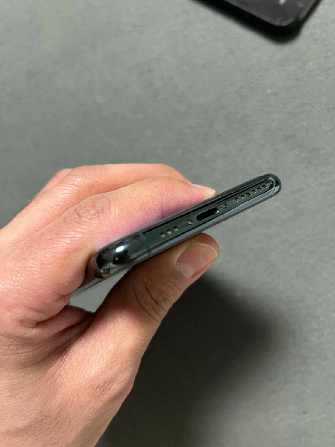 iPhone 11 Pro grön med skal - 5