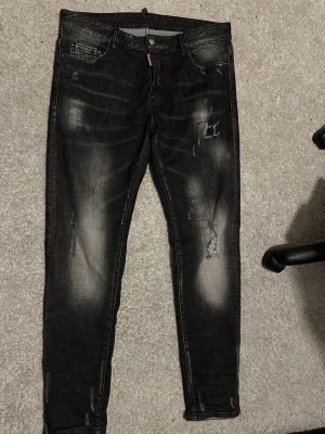 Dsq2 jeans - dsq2 jeans sälj                                                pris kan diskuteras 