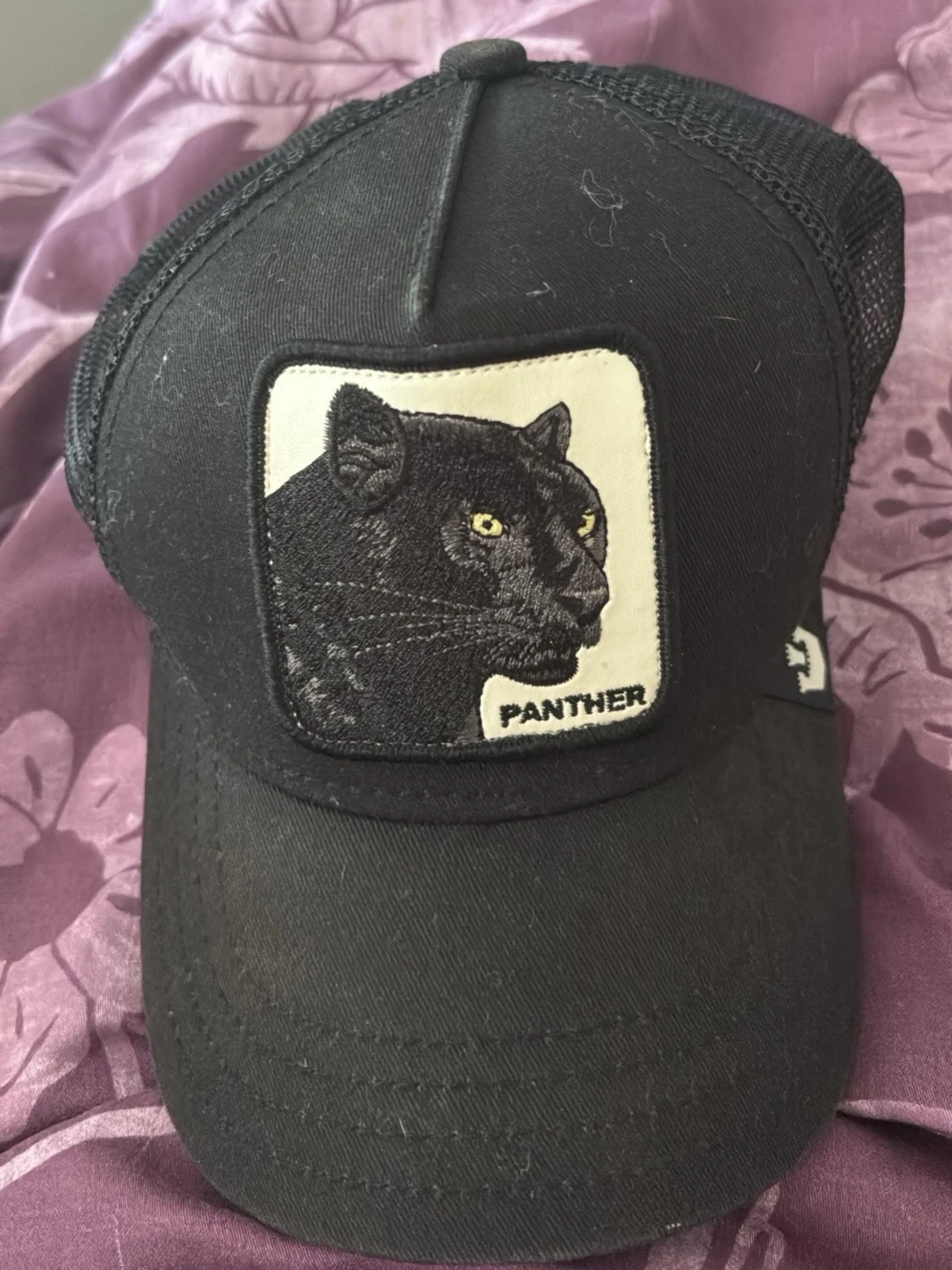 Svart truckerkeps med pantermärke - 2