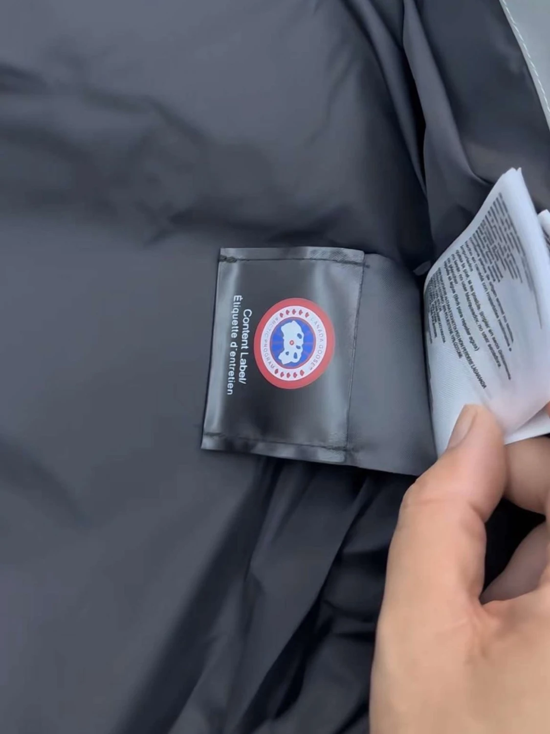 Grå pufferjacka från Canada Goose - 6