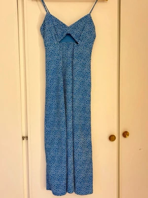 Blomstring blå klänning - Superfin klänning, perfekt till sommaren💖Endast använd fåtal gånger