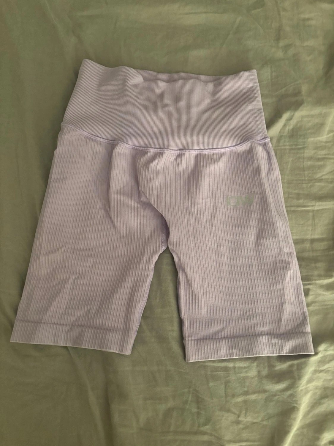 Ljuslila ribbade shorts från ICANIWILL🫶🏻