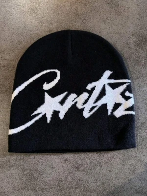 Corteiz beanie  - Warm and soft corteiz beanie perfect for the winter. Price can be negotiated.