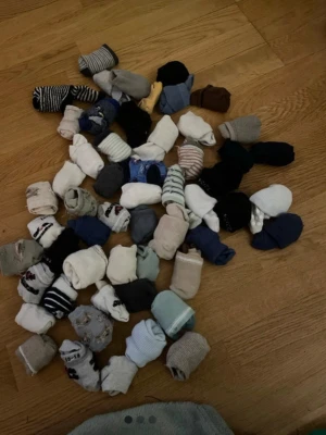 Strumpor  - Massa strumpor i mindre storlek 