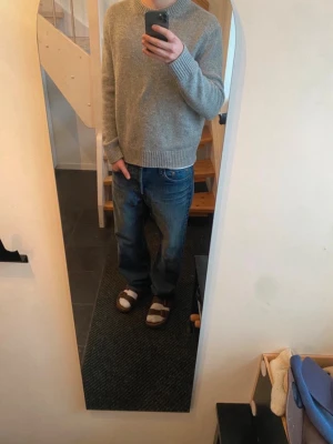 Arket stickad  - Knappt använd. Nypris 999. Mycket bra skick. Storlek xs. 