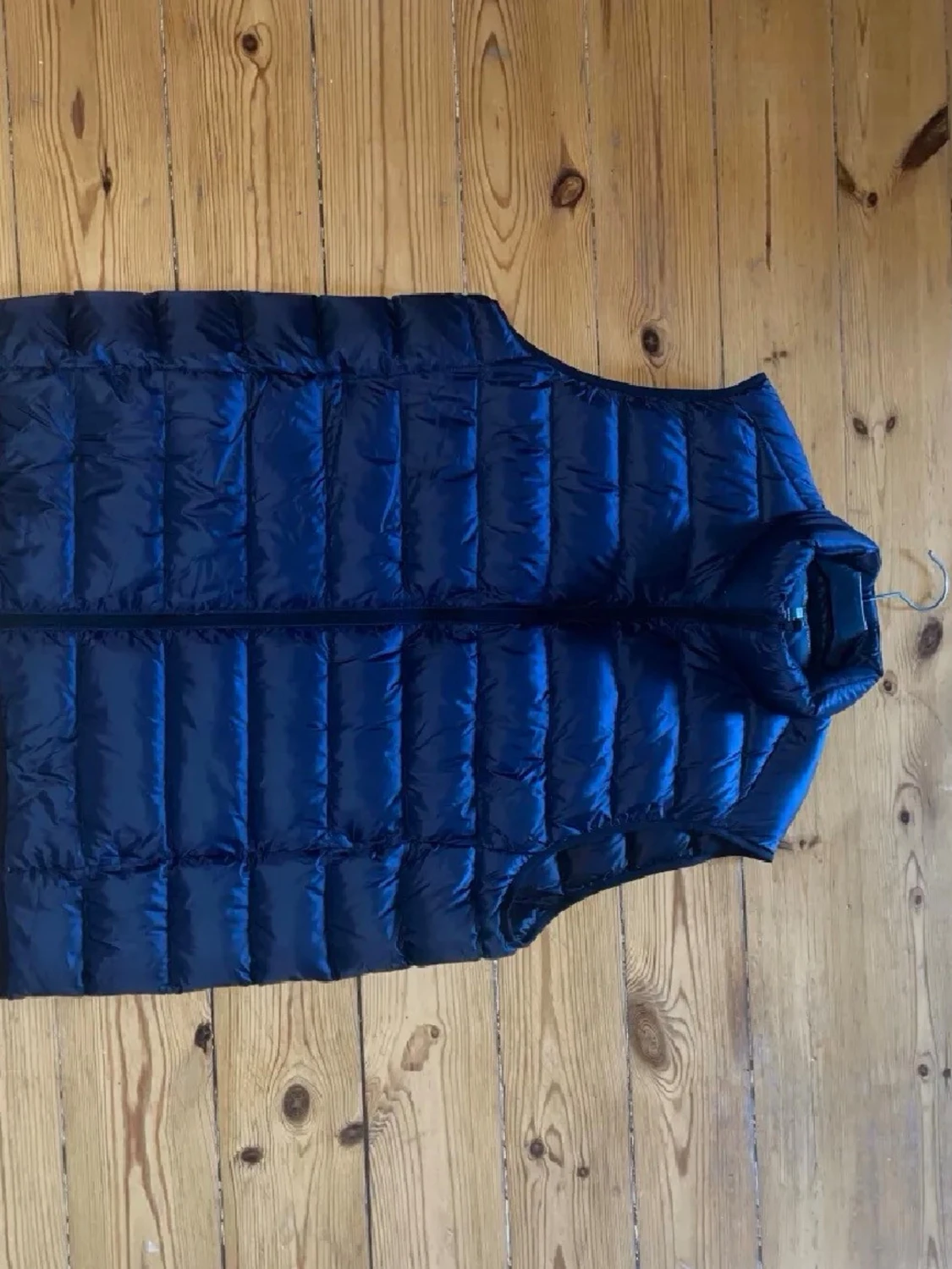 Svart dunväst från Uniqlo - 2