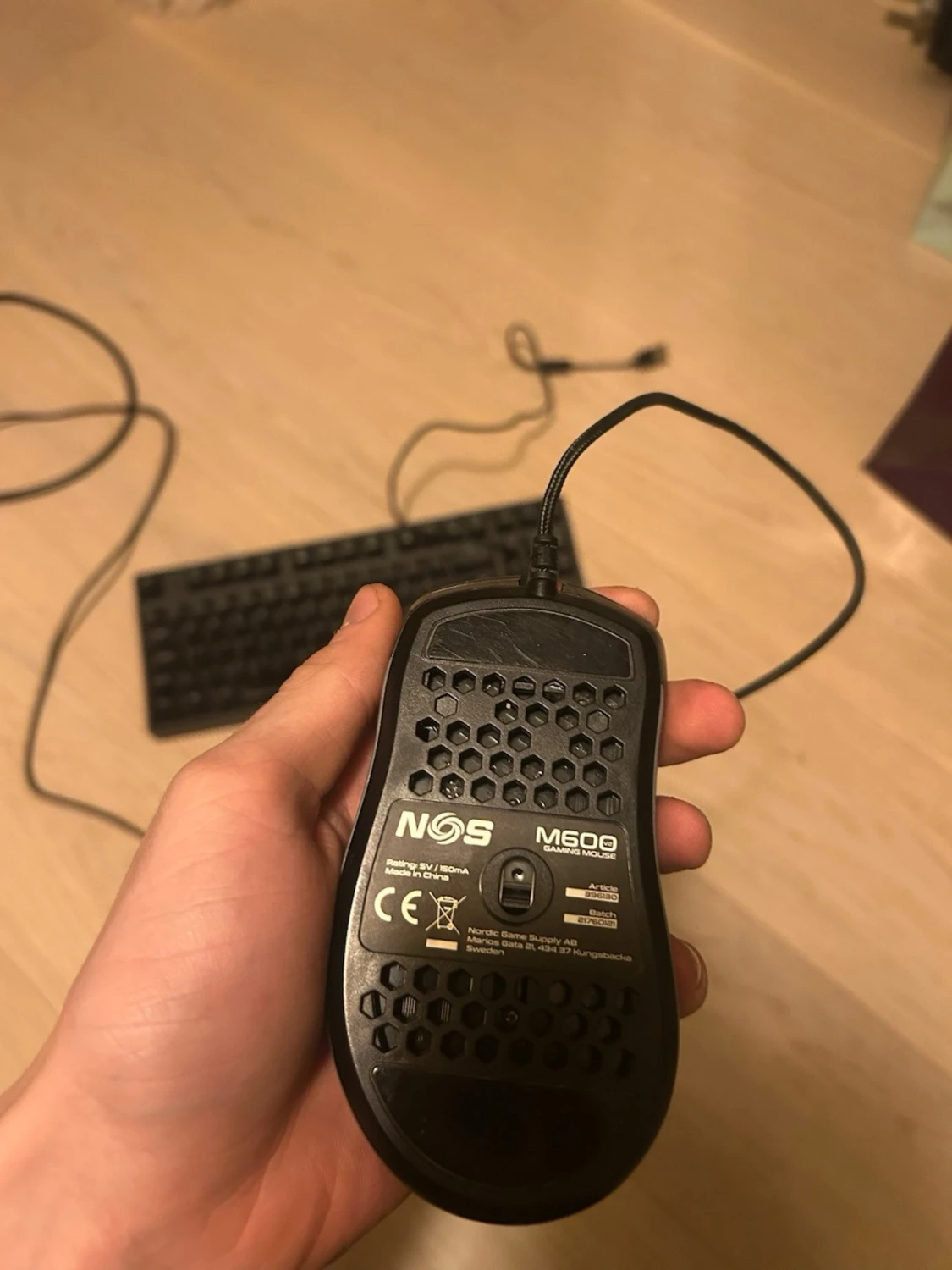 Svart tangentbord och gamingmus NGS - 2