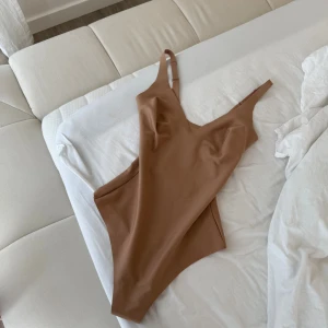 Skims body - Fin oanvänd body från Skims i storlek M ! 