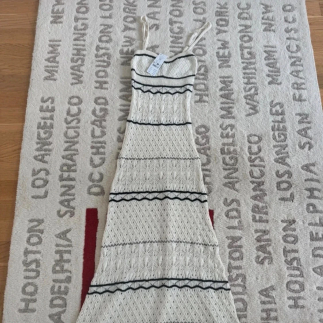 Vit stickad långklänning XS