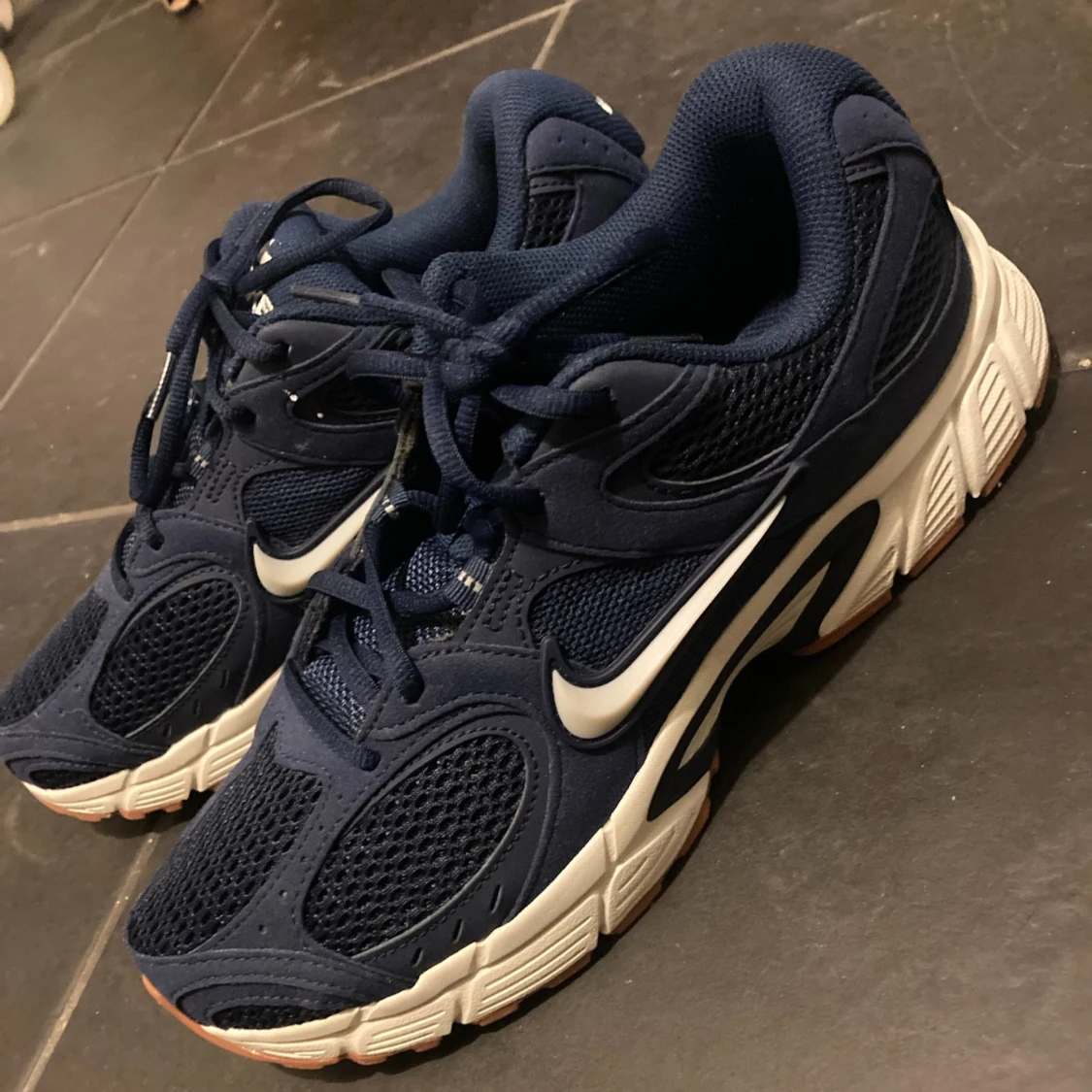 Nike sneakers marinblå v5 RNR