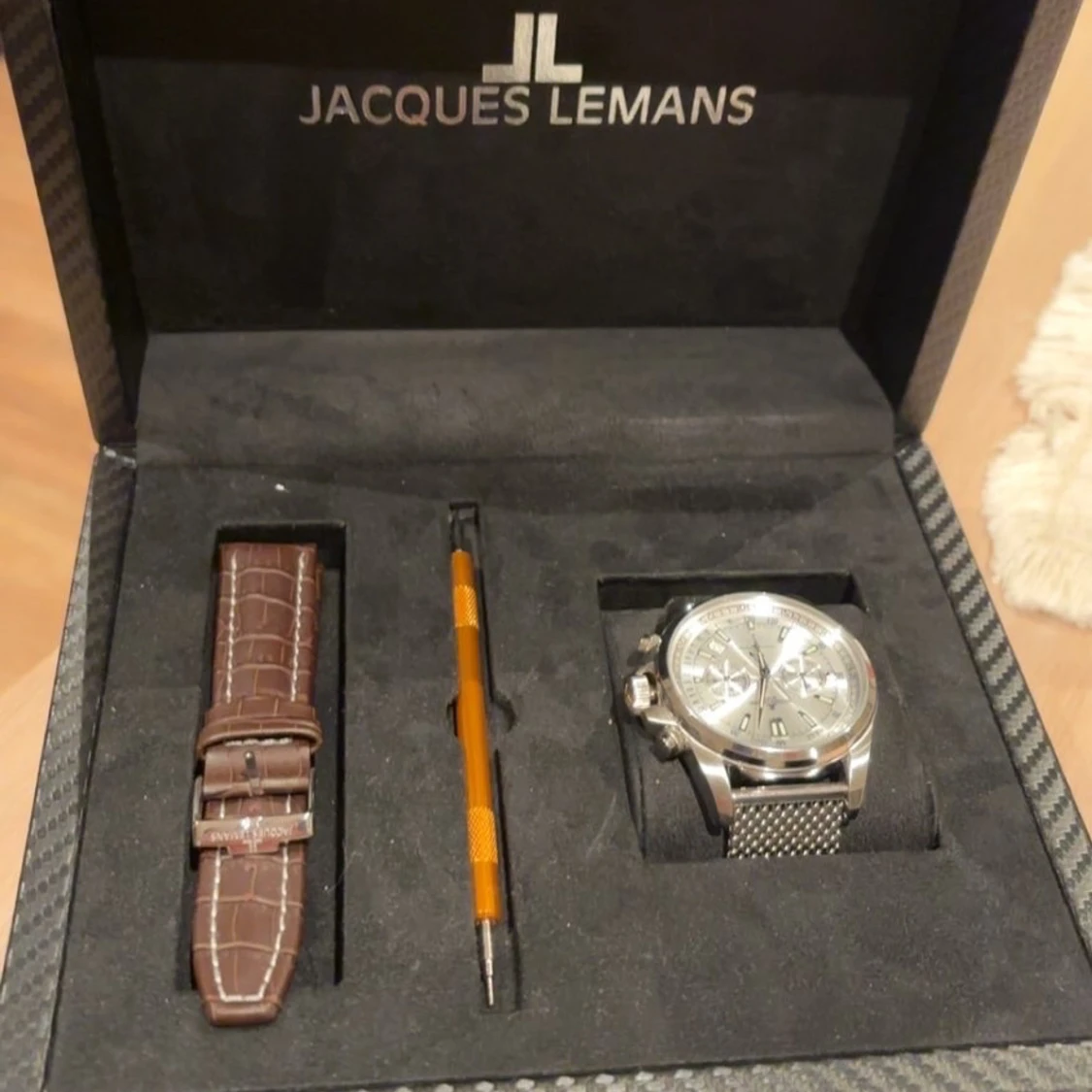 Jacques Lemans silverfärgad klocka - 2