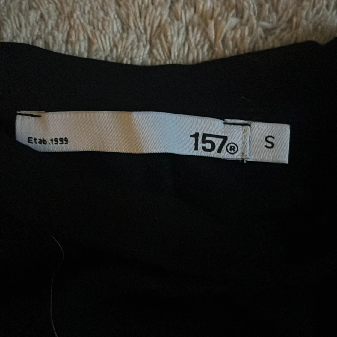 Svart topp från 157 i storlek S - 1