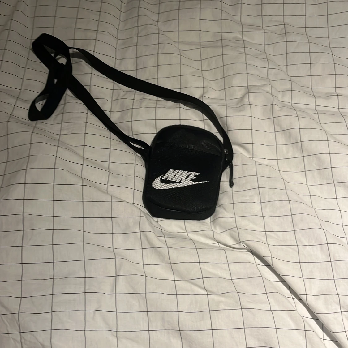 Svart axelväska från Nike