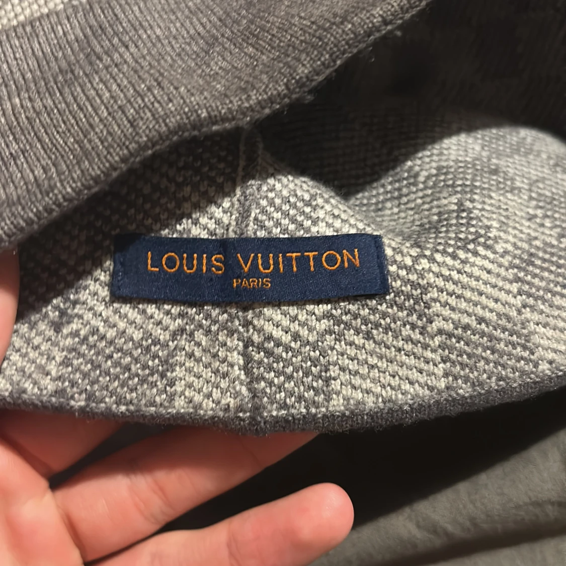 Grå Louis Vitton mössa - 2