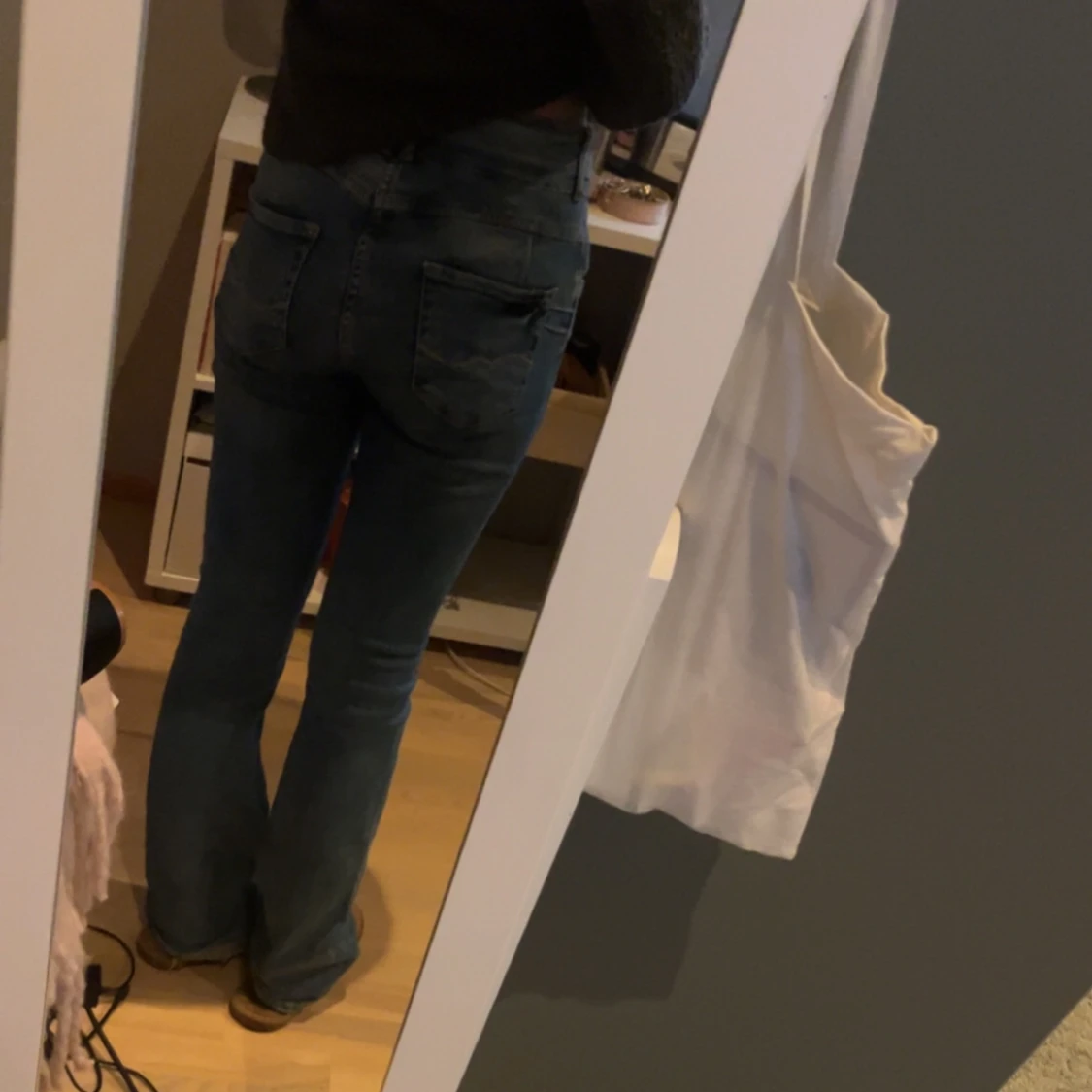 Blå bootcut jeans  - 1