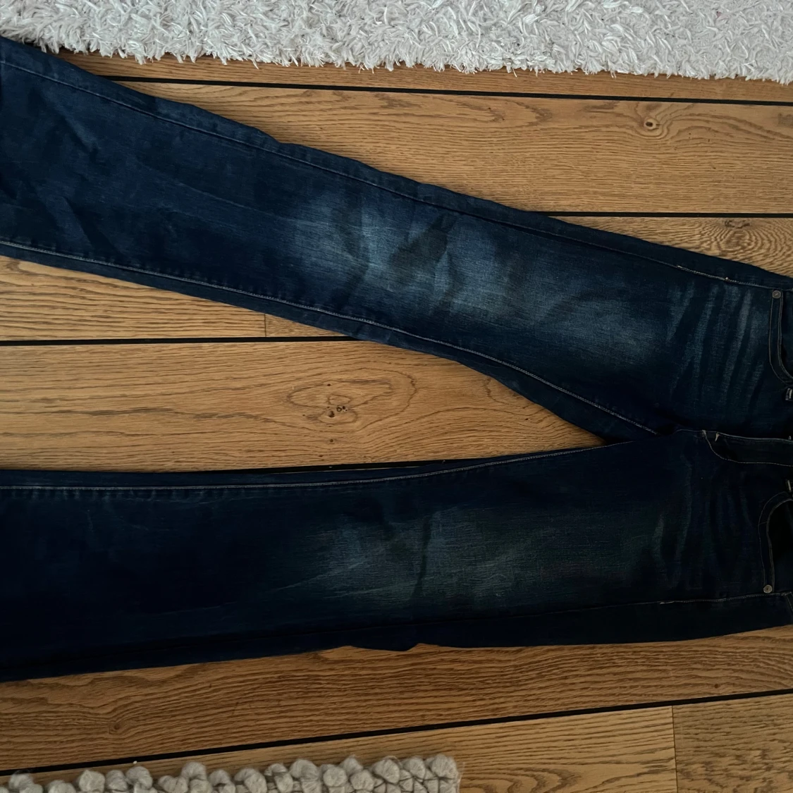 Lågmidjade bootcutjeans