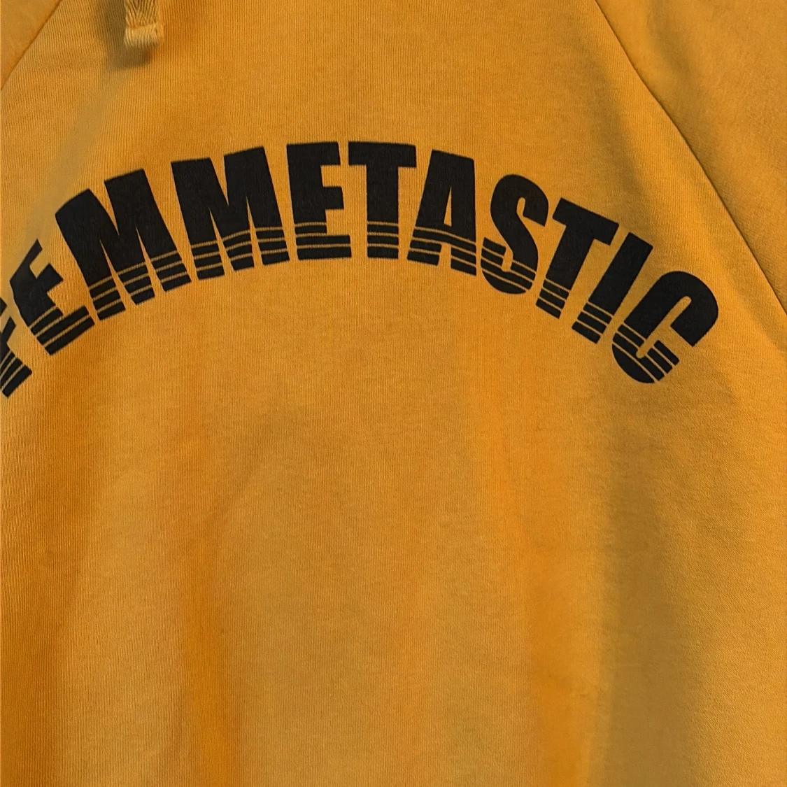 Gul hoodie FEMMETASTIC Gina Tricot - 3