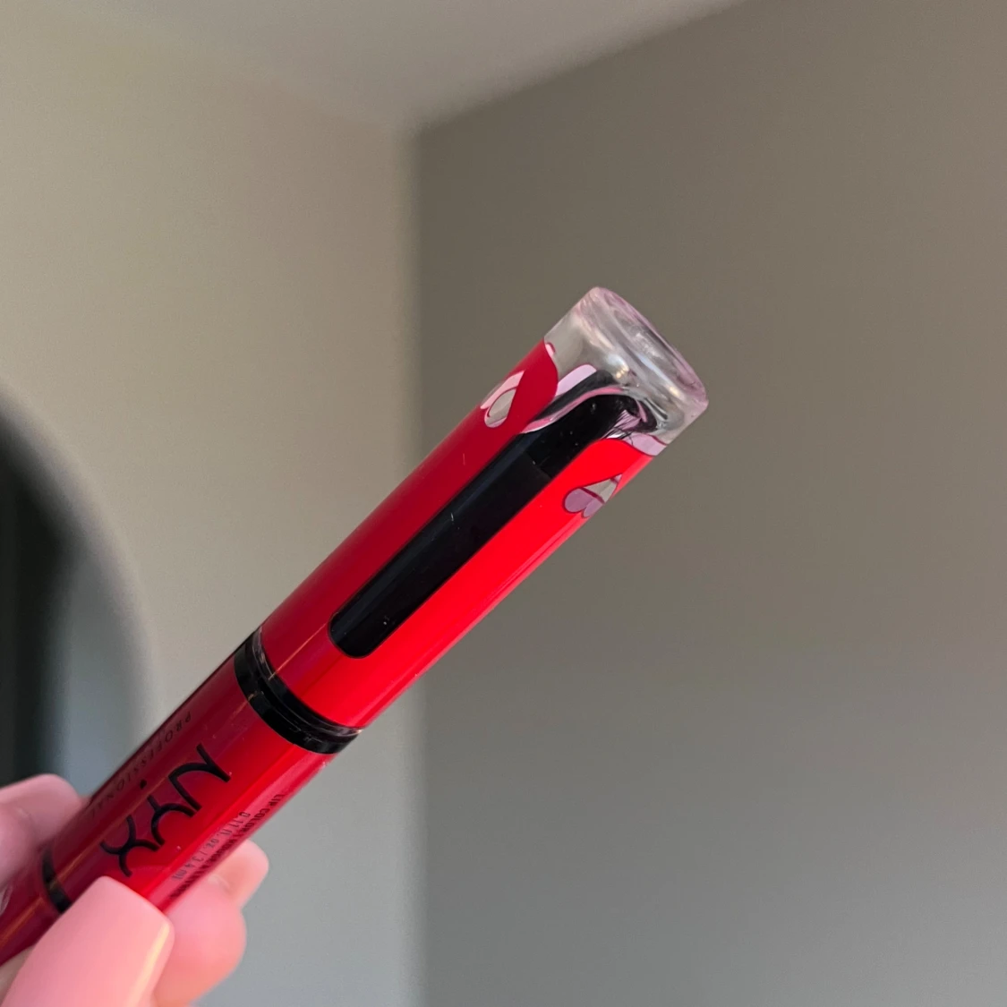 NYX Shine Loud Rebel in Red läppglans - 3