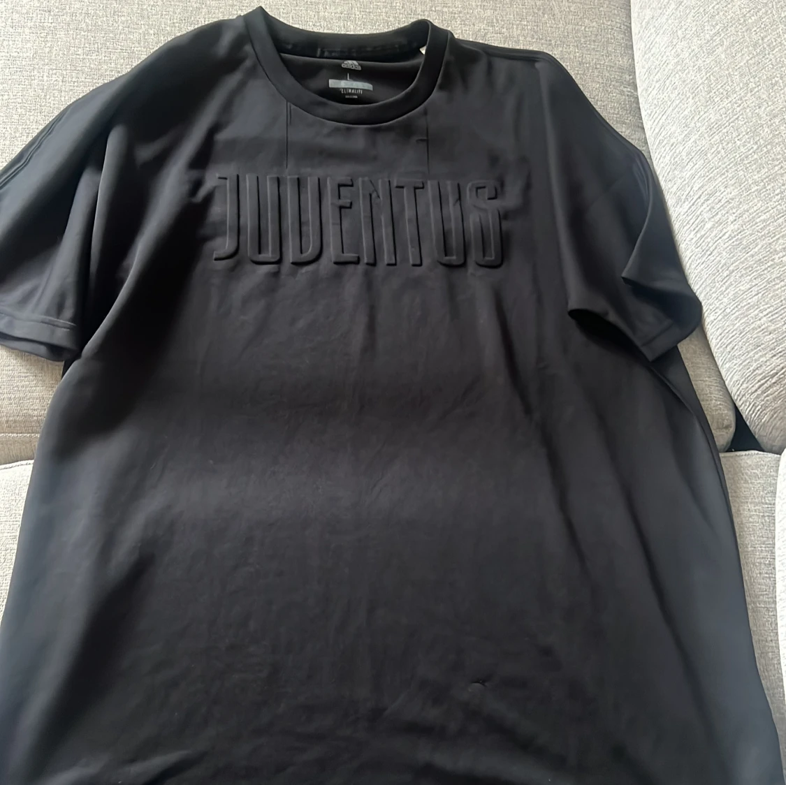 Svart Juventus t-shirt från Adidas