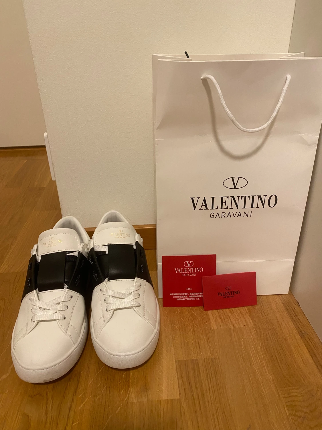 Valentino Garavani Open sneakers vit/svart
