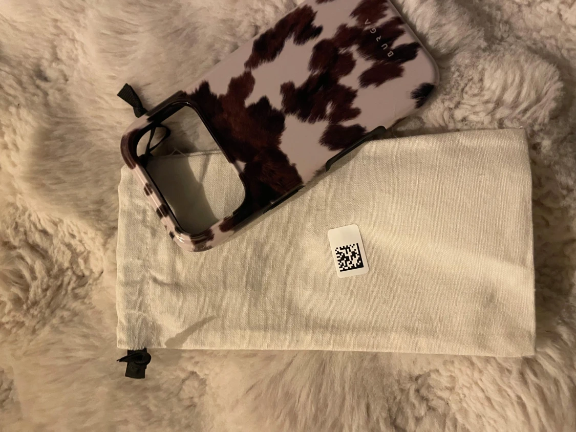 BURGA mobilskal till iphone 17 pro. - 2