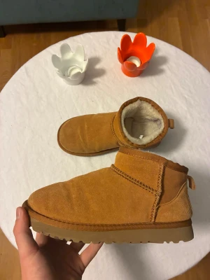 UGG Ultra Mini -  UGG ultra mini  Fint skick🌸