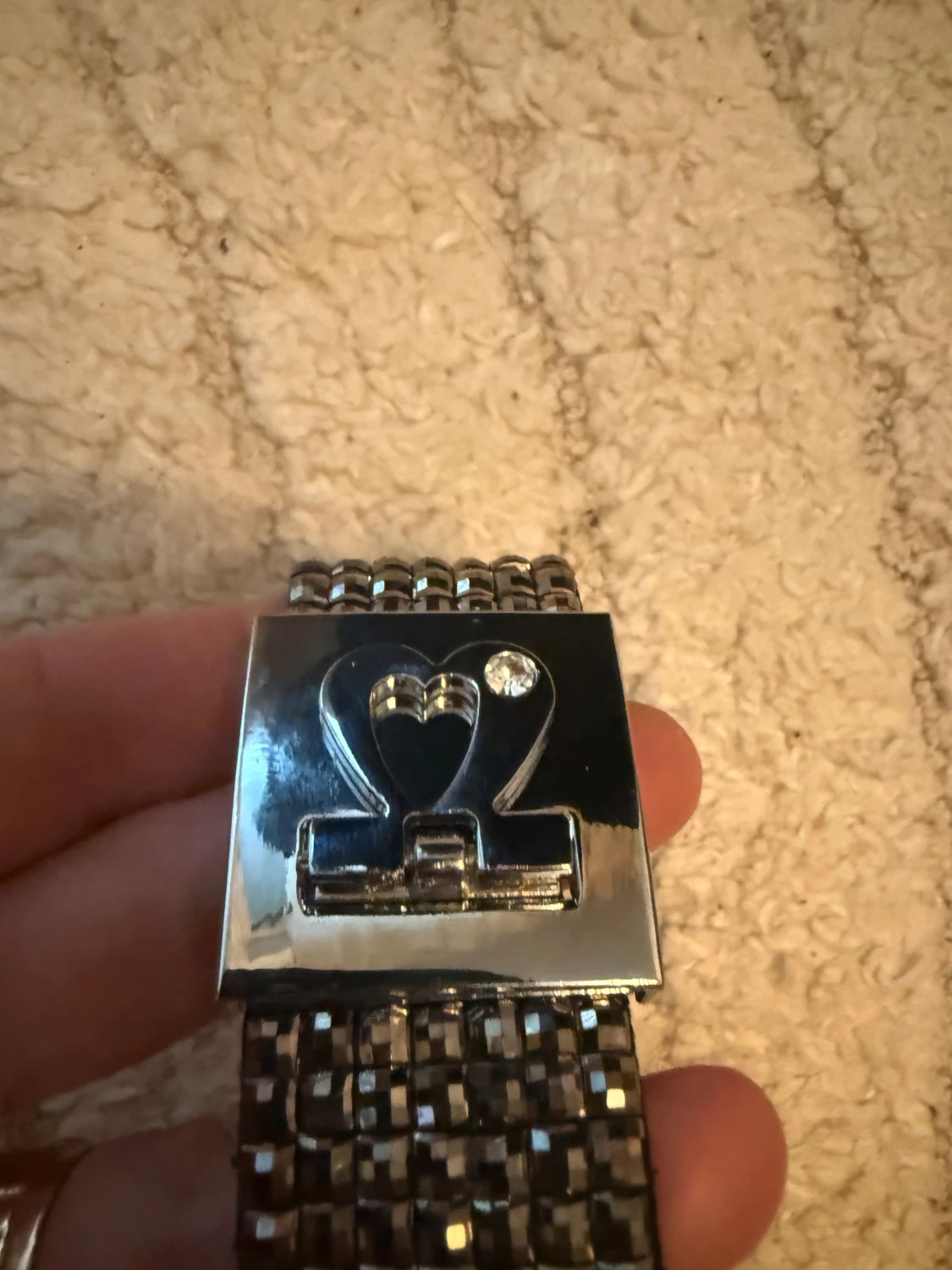 Glittrigt brett armband med hjärtdetalj - 4