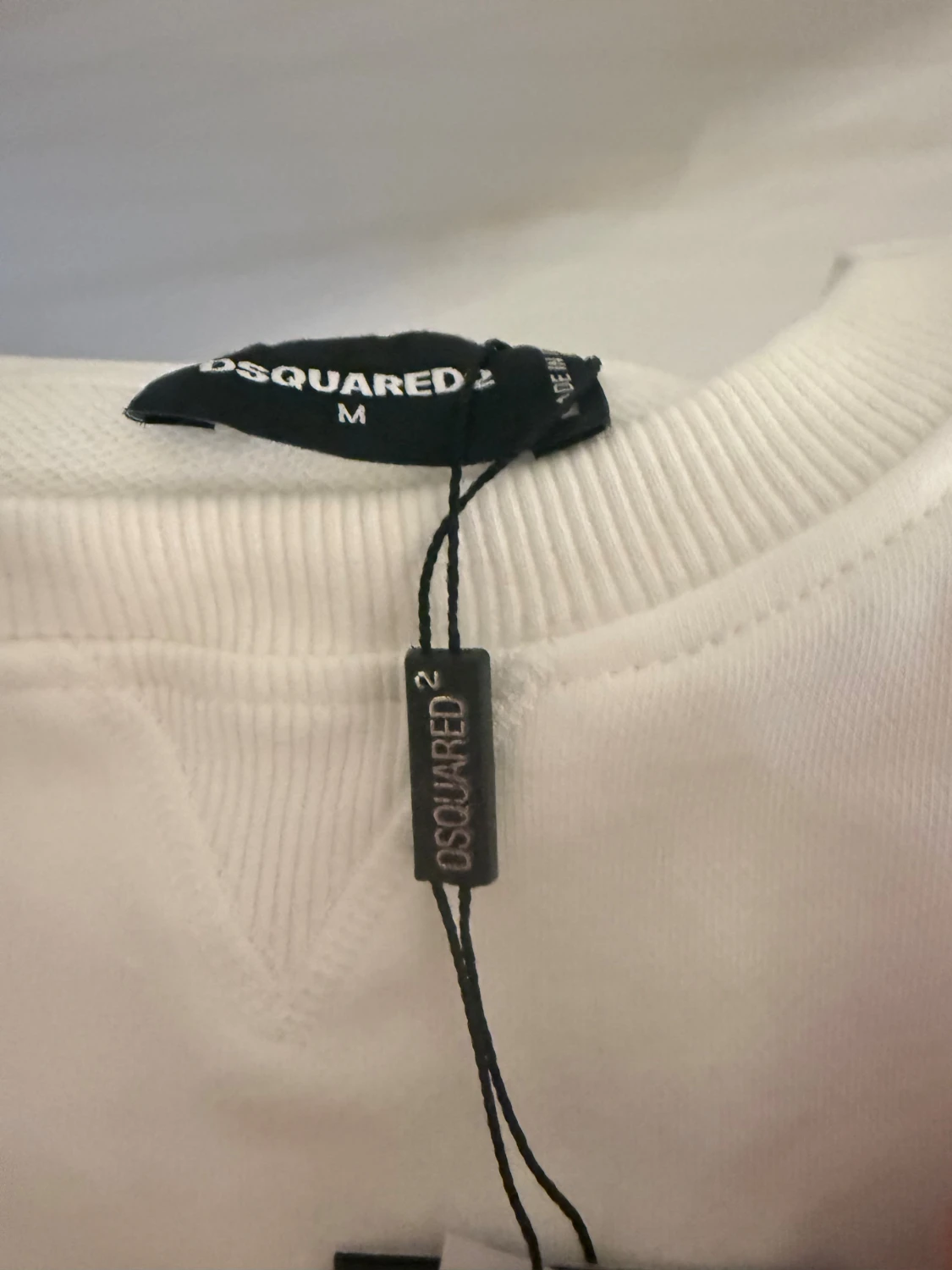 Vit och röd sweatshirt från DSQUARED2 - 4