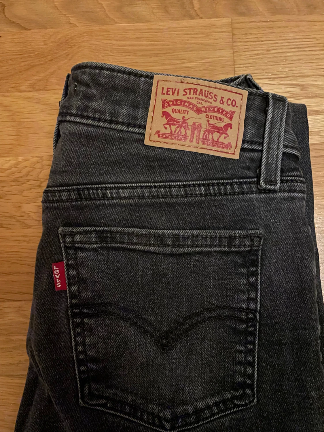 Levi's Superlow Boot svarta jeans